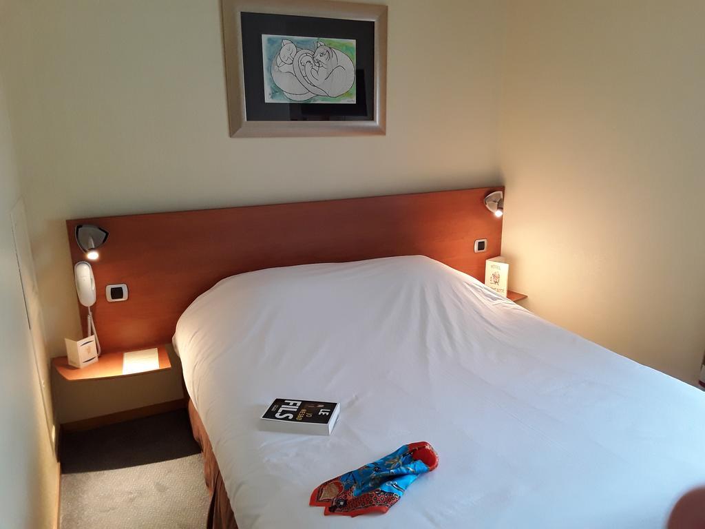 In Situ Hotel 瓦朗西纳 外观 照片