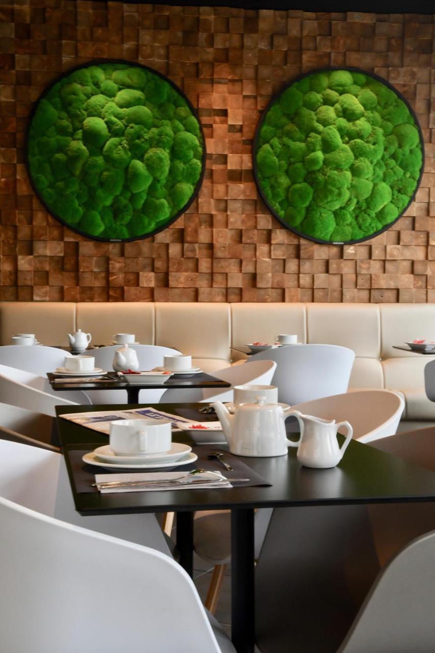 In Situ Hotel 瓦朗西纳 外观 照片